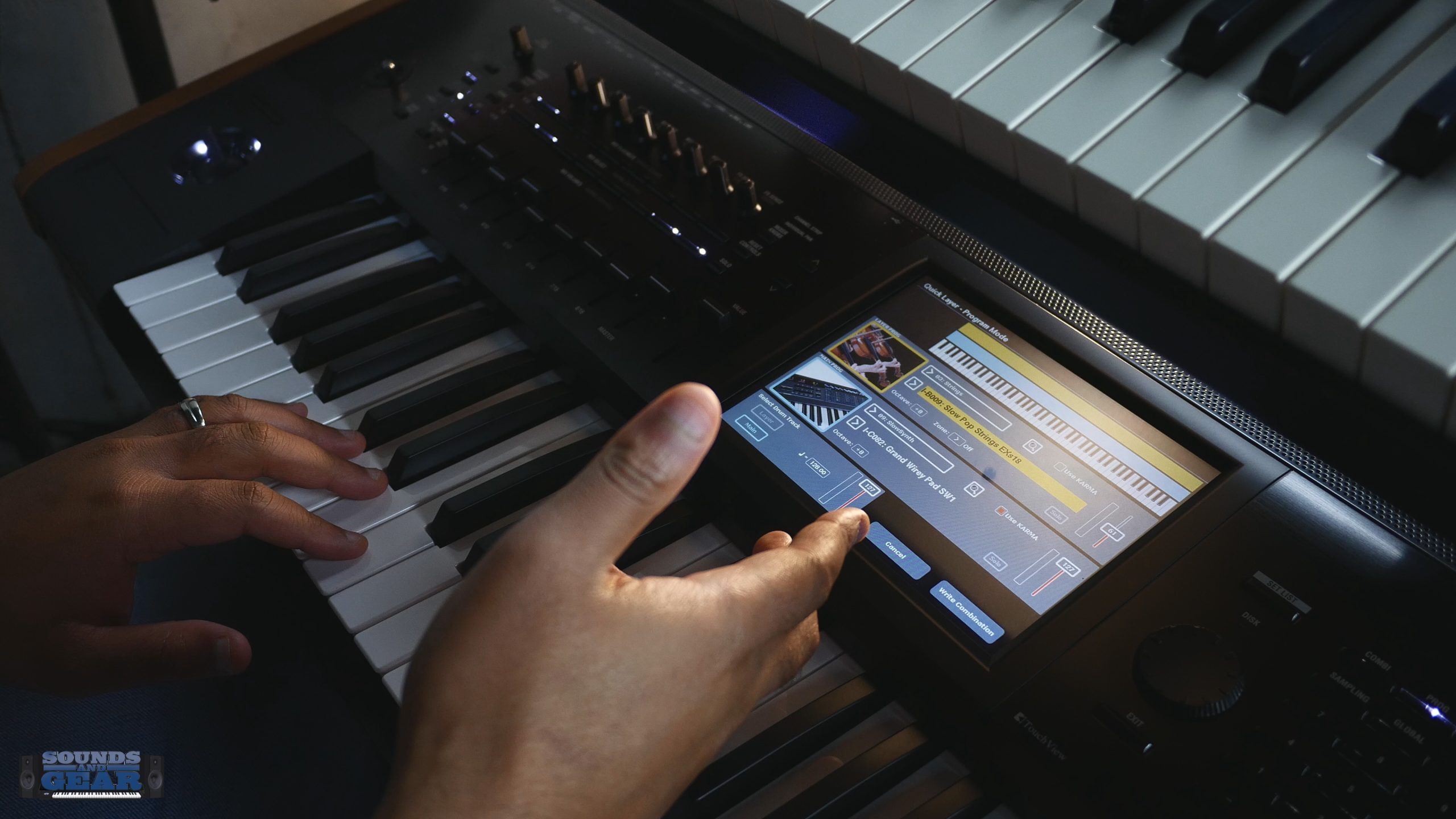 Layer Sounds Quickly on the Kronos